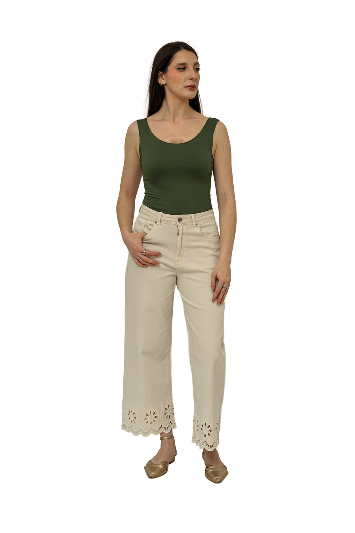 Pantalone con lavorazione pizzo sangallo