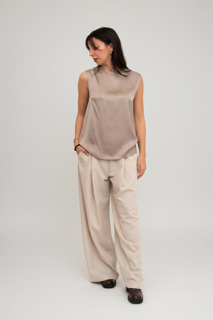 outfit blusa e Pantalone  palazzo a gamba ampia