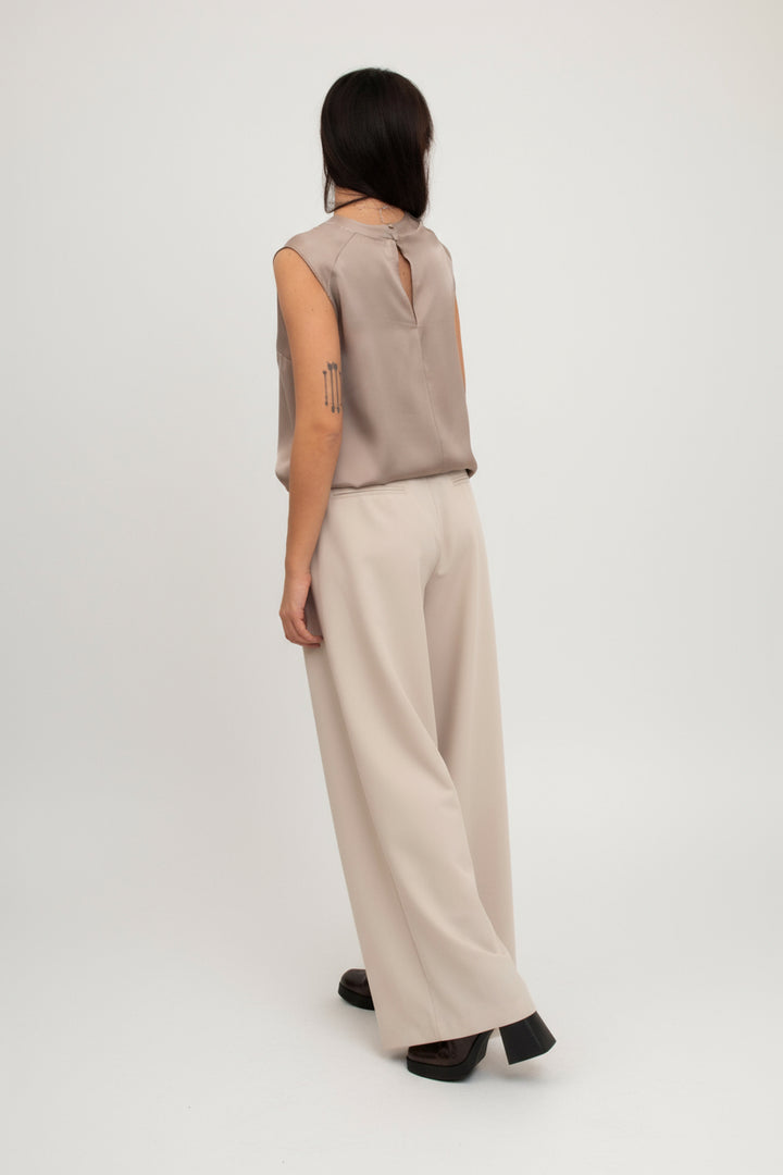 outfit blusa e Pantalone  palazzo a gamba ampia