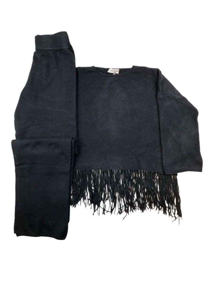 Completo in maglia con frange