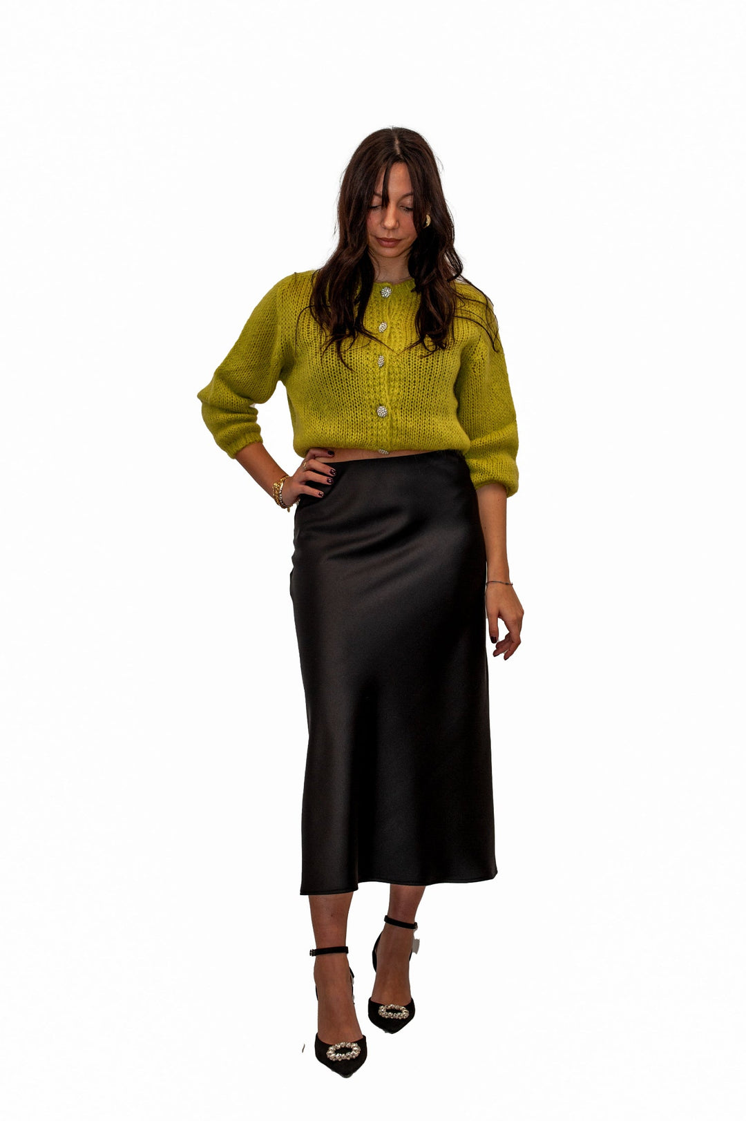 Outfit gonna raso maglione gioiello