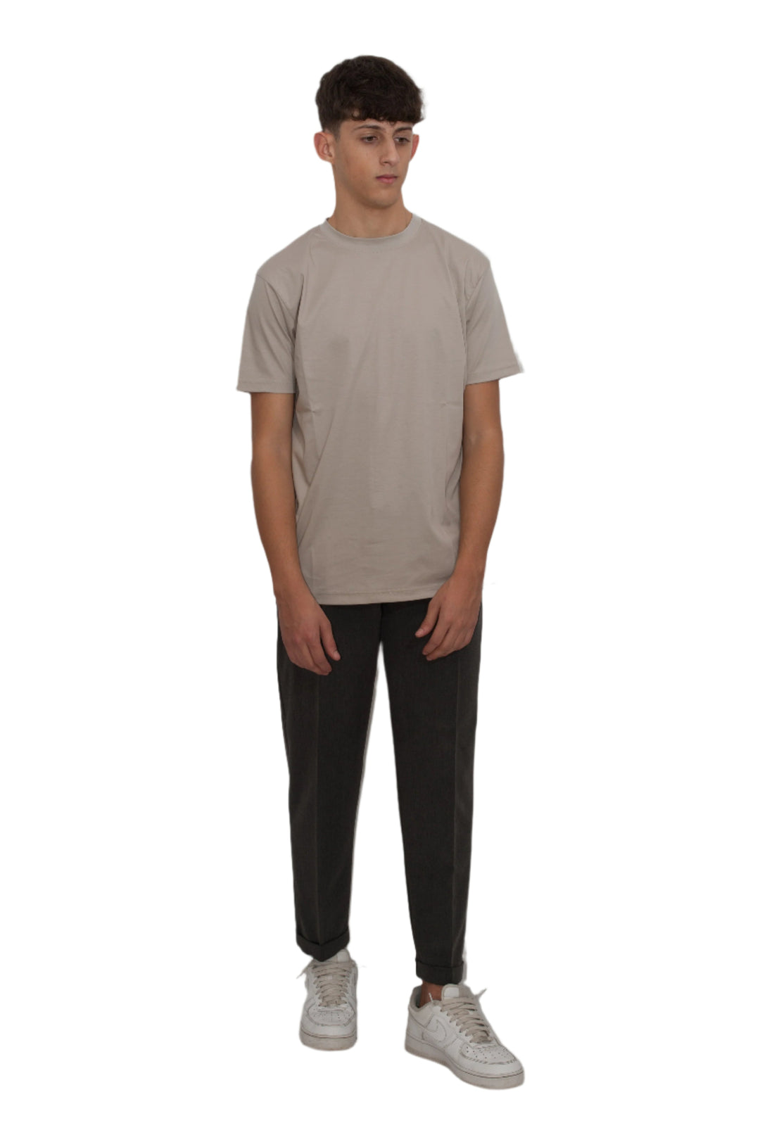 outfit T Shirt tinta unita filo di scozia pantalaccio manolana