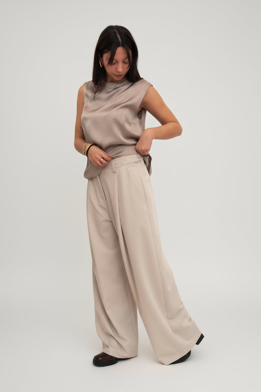 outfit blusa e Pantalone  palazzo a gamba ampia